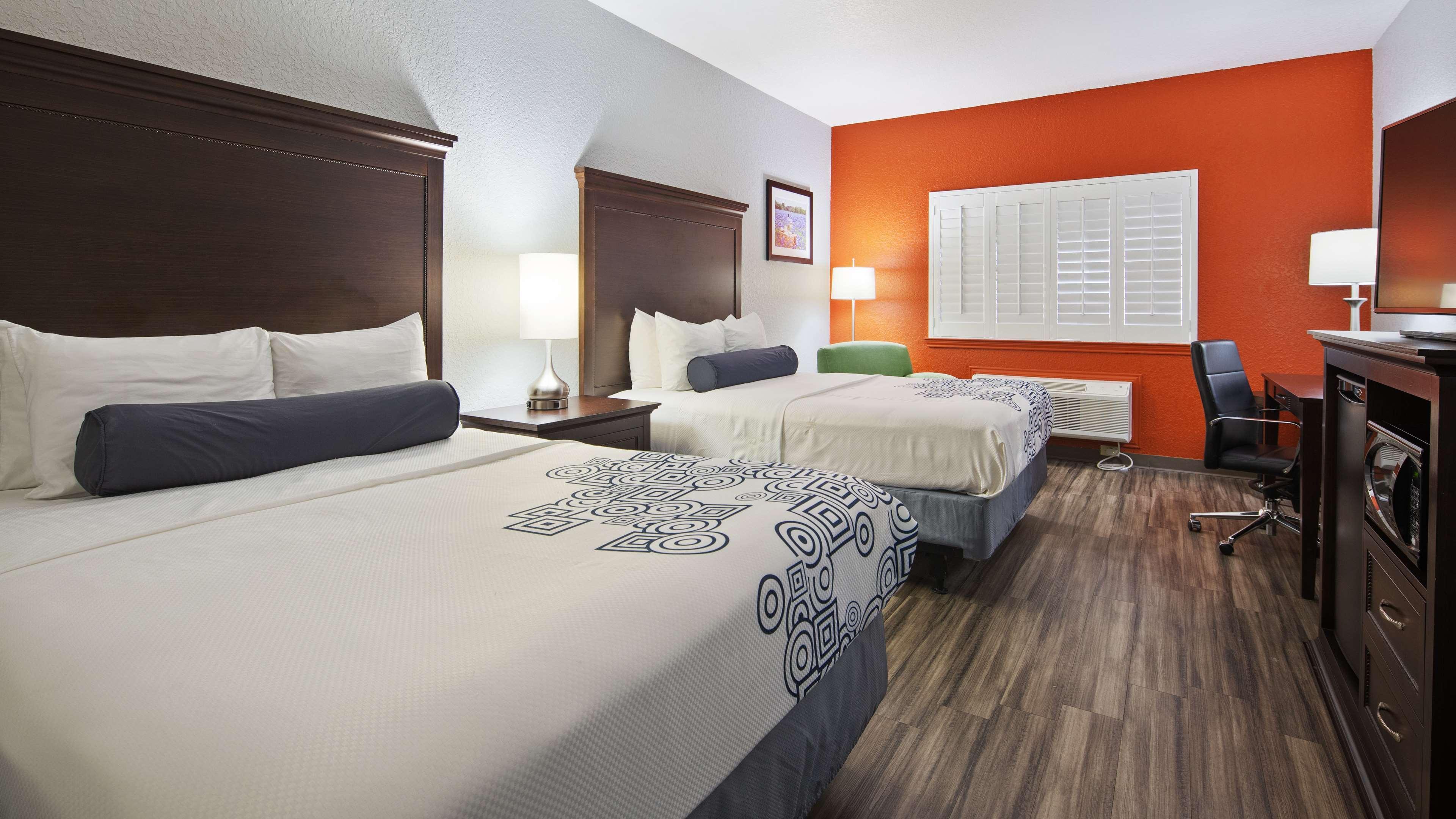 Best Western Plus Fredericksburg Exterior photo