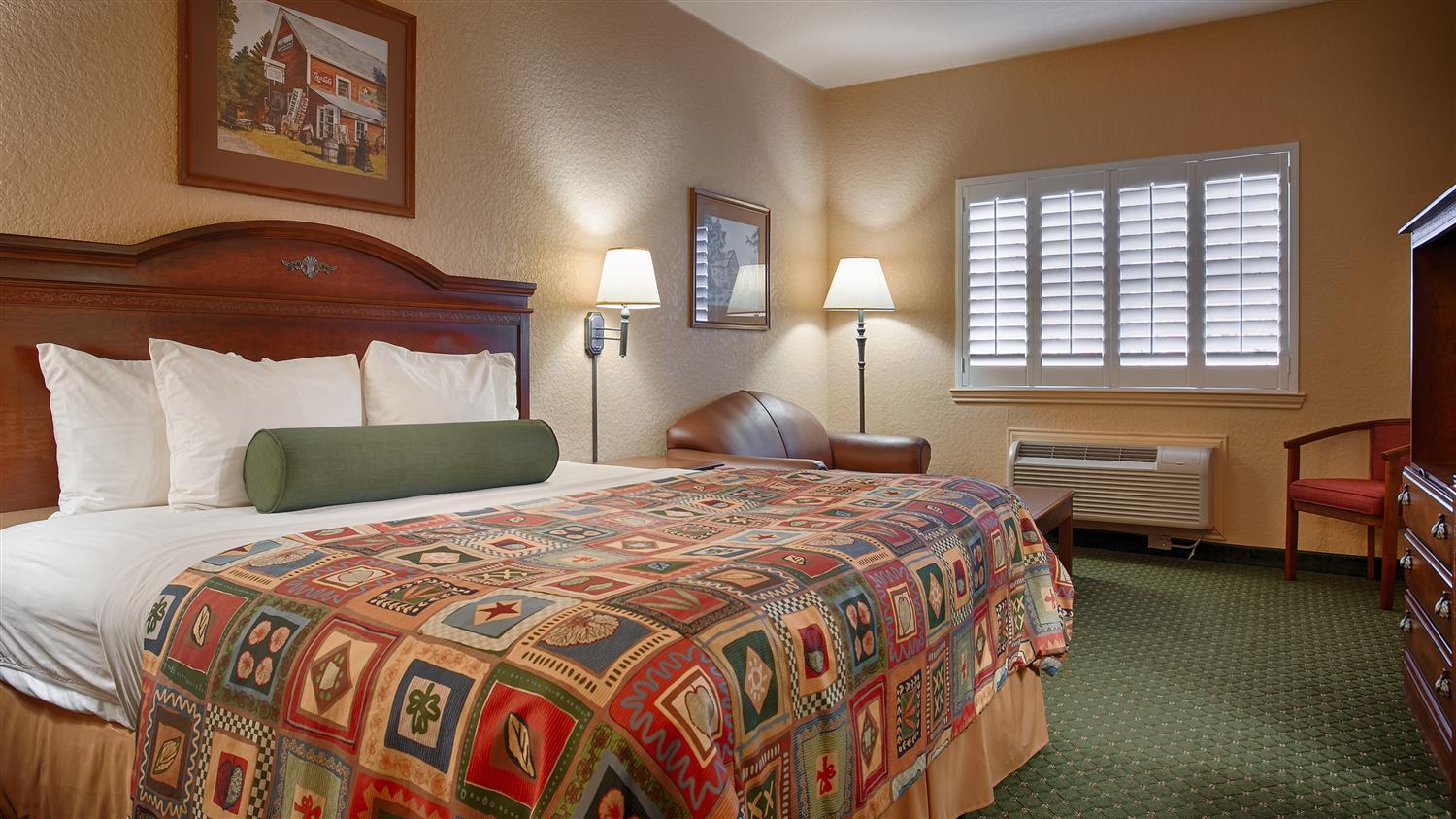 Best Western Plus Fredericksburg Exterior photo