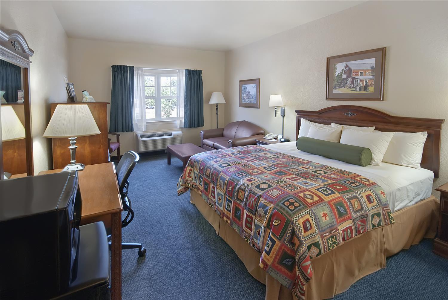 Best Western Plus Fredericksburg Exterior photo