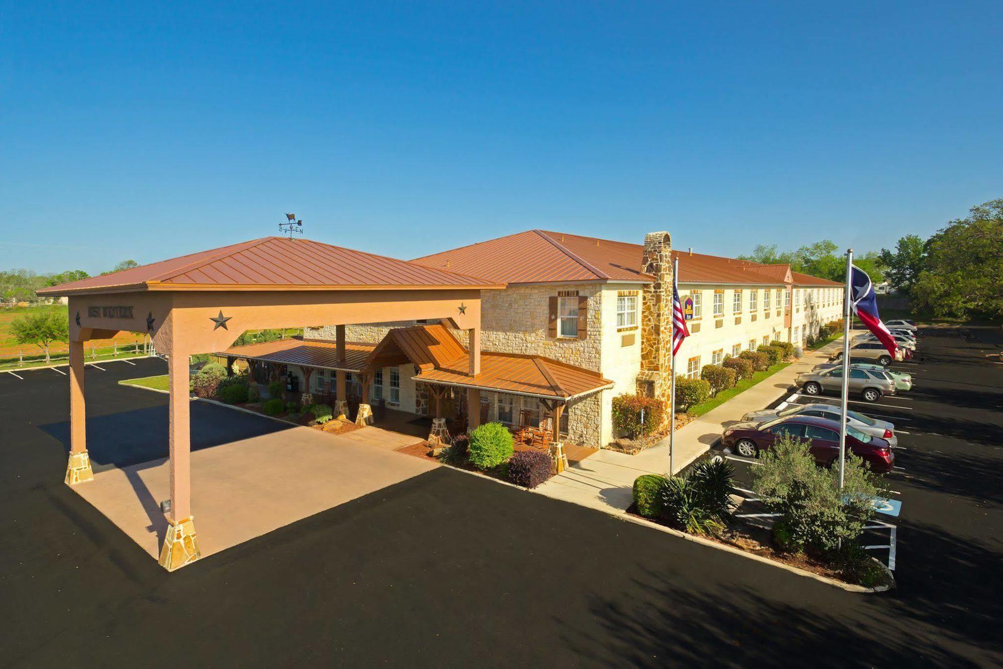 Best Western Plus Fredericksburg Exterior photo